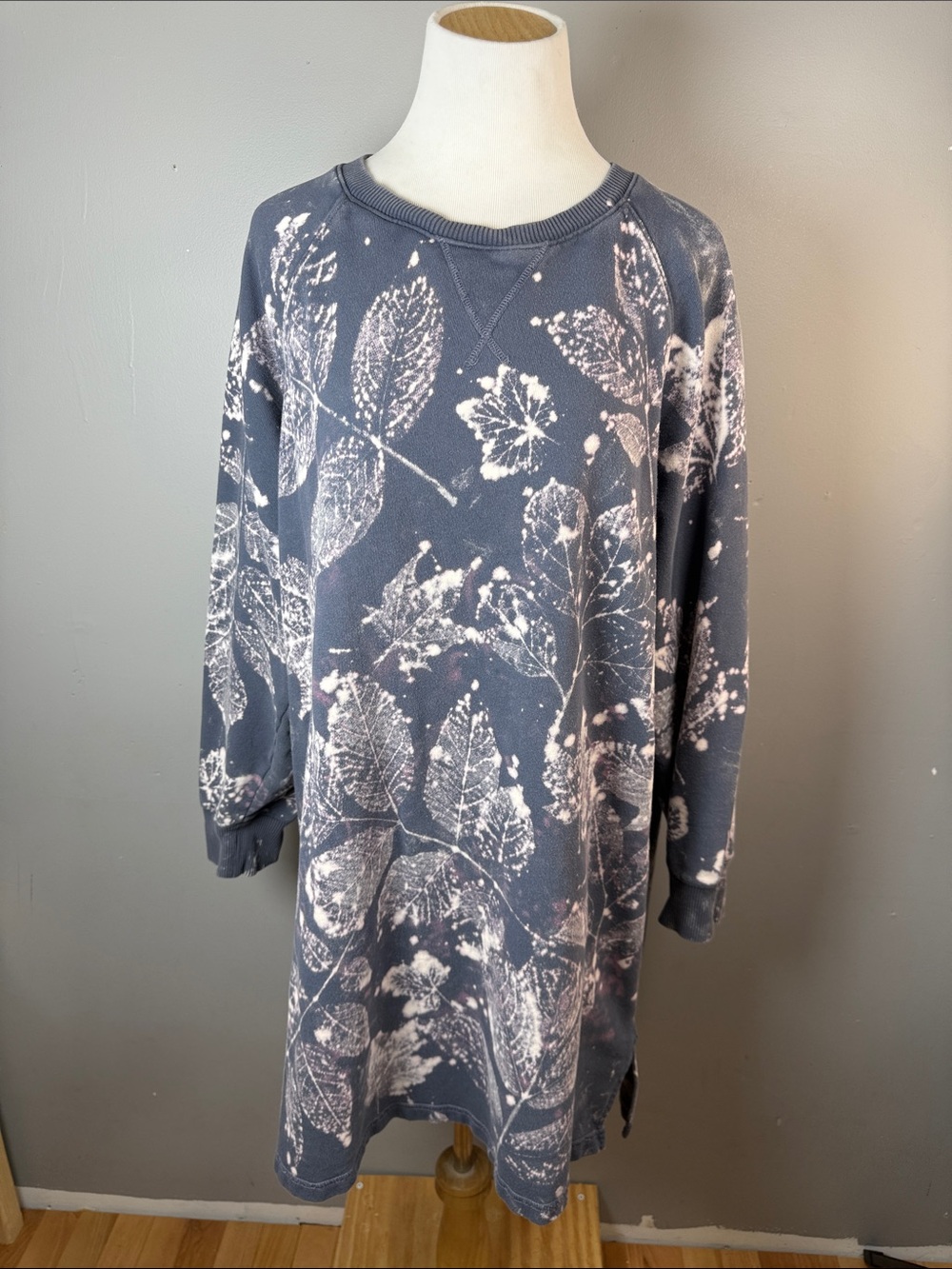 Botanical Print Long Sweatshirt - grey & cream